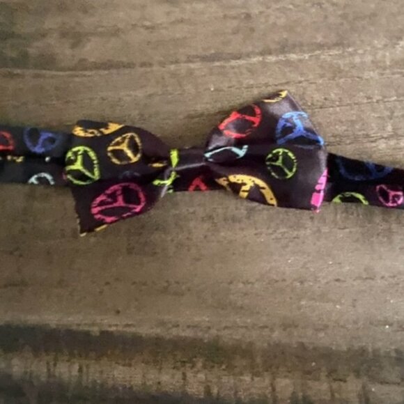 Bowtie for Small Dog - Picture 1 of 1